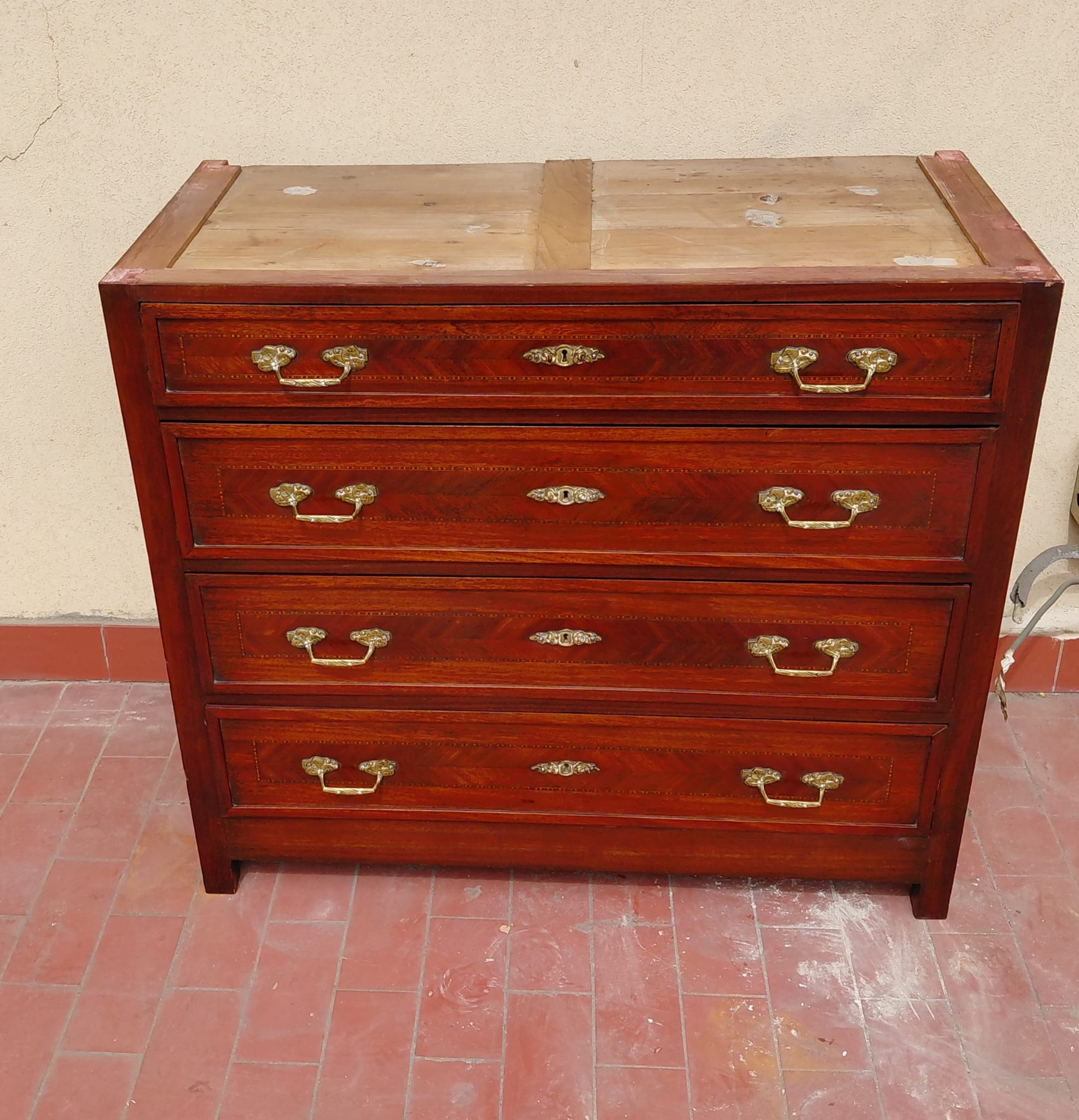Cassettiera comò in legno con piano in marmo