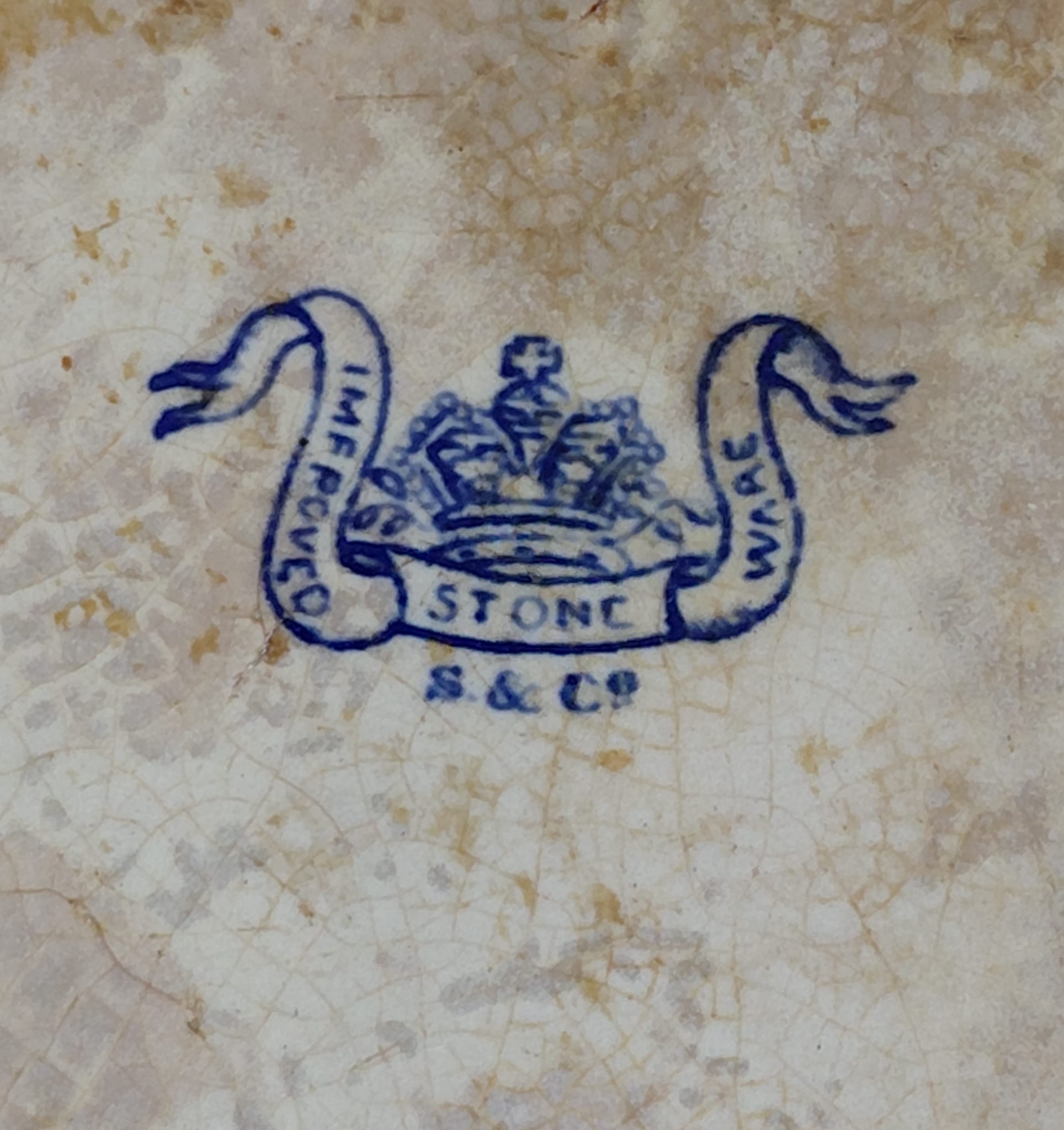 Grande vassoio antico in ceramica decorata