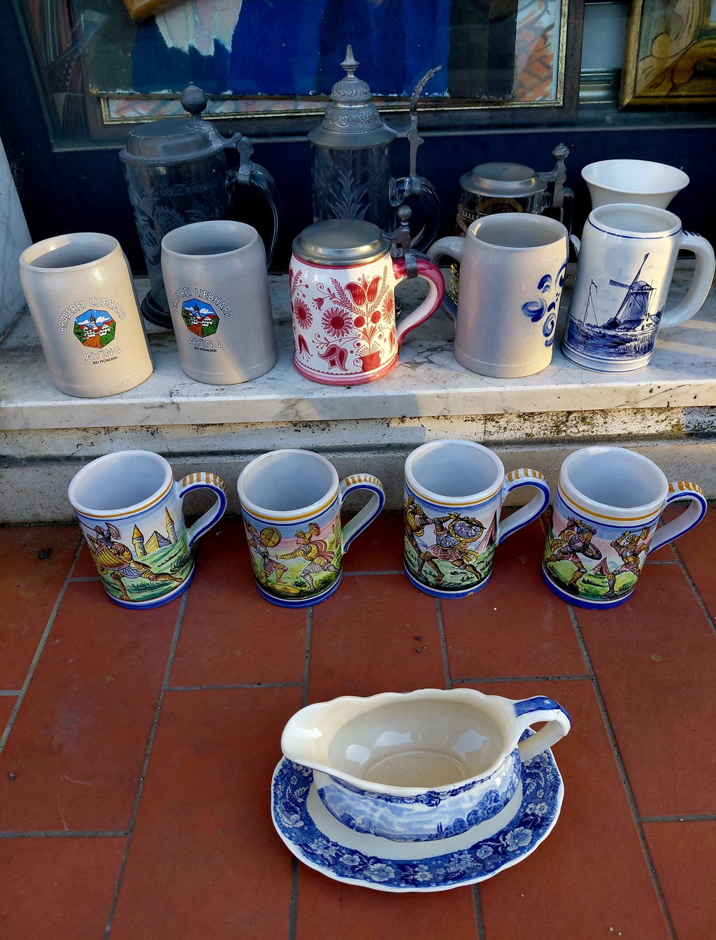 Collezione di boccali vintage in ceramica e vetro