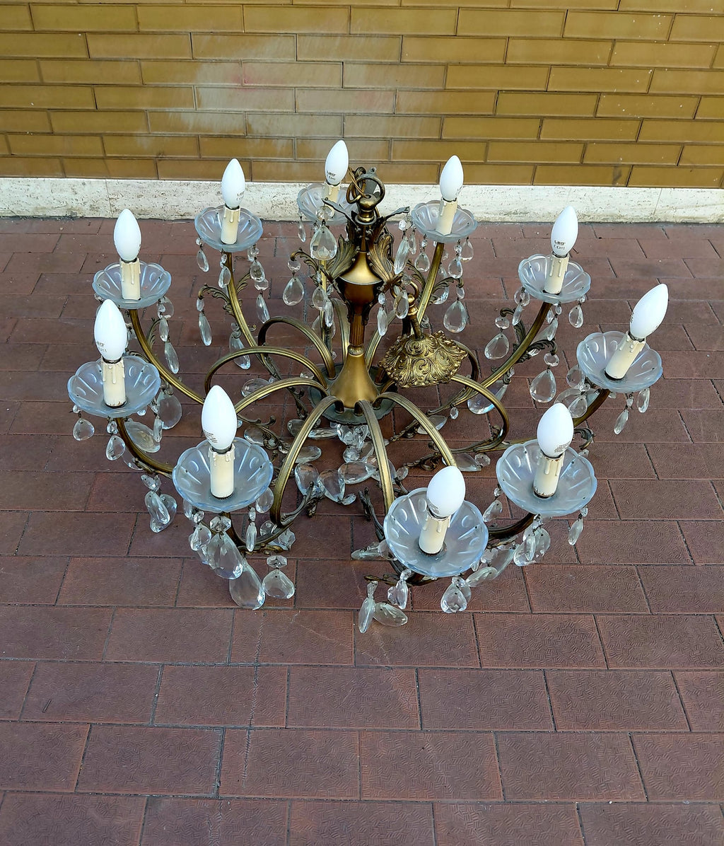Lampadario in ottone a dieci luci con cristalli