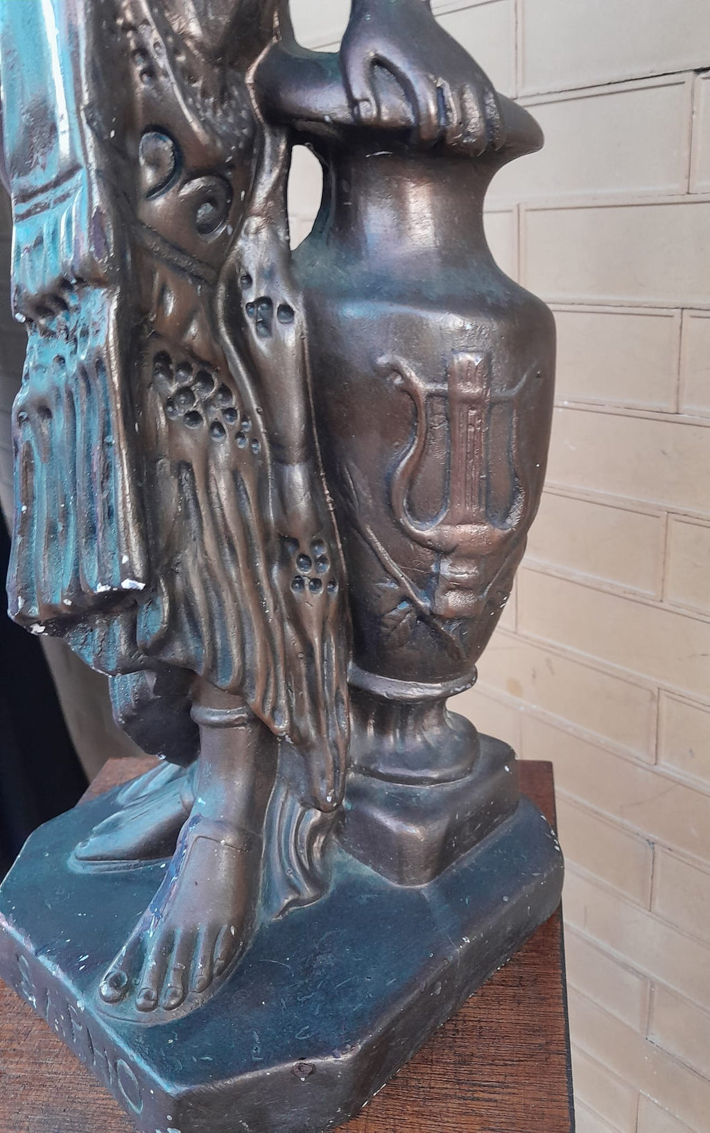 Scultura in ceramica neoclassica Sapho