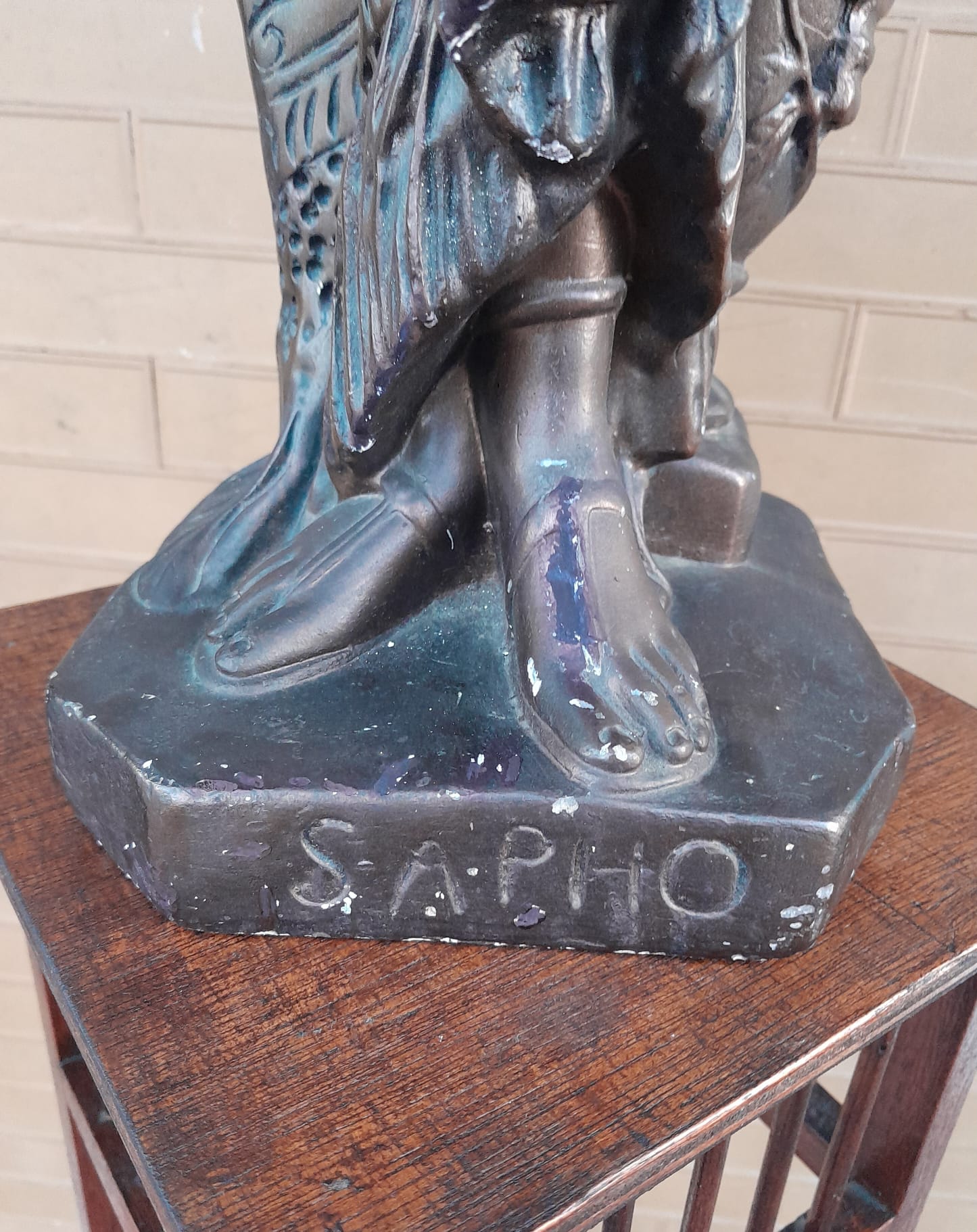 Scultura in ceramica neoclassica Sapho