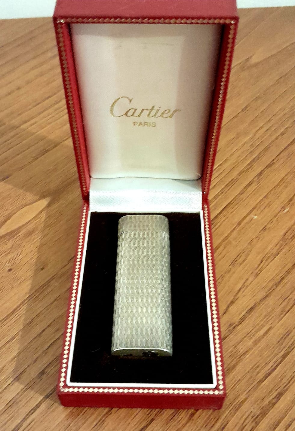 Accendino Cartier in scatola