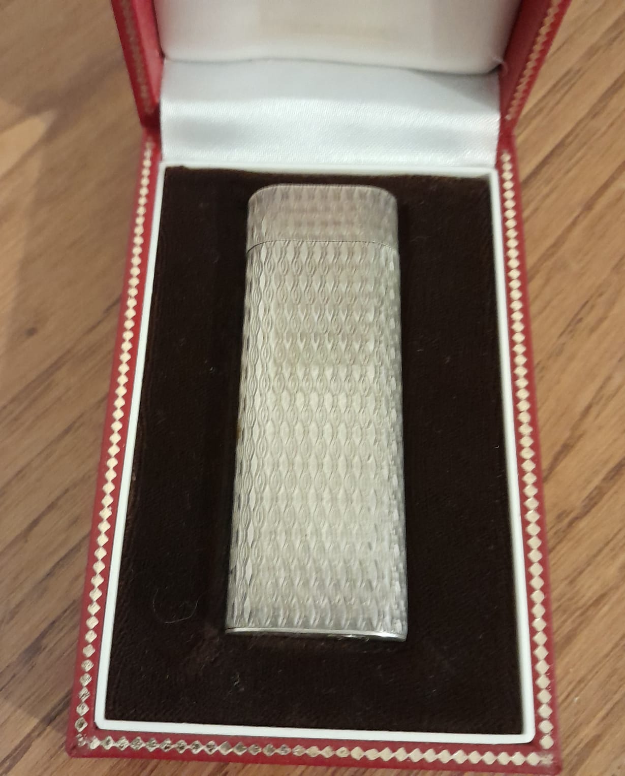 Accendino Cartier in scatola