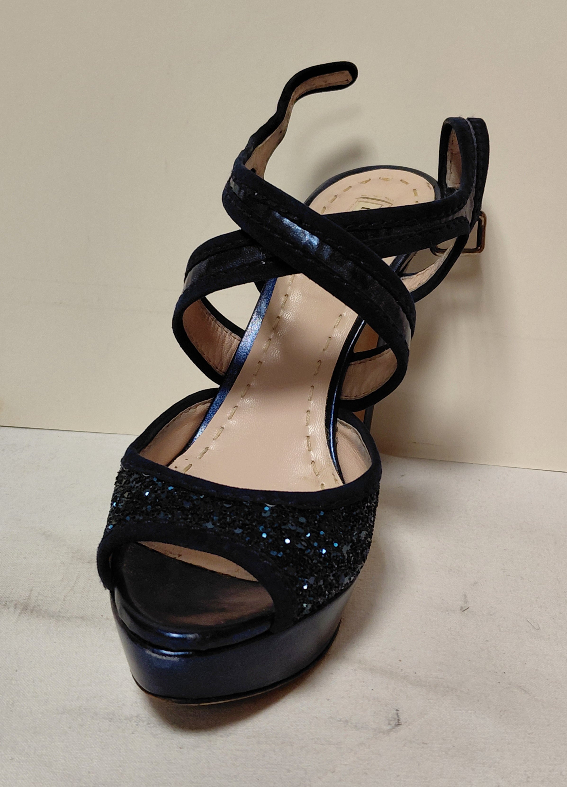 Elegante scarpe Miu Miu con certificato