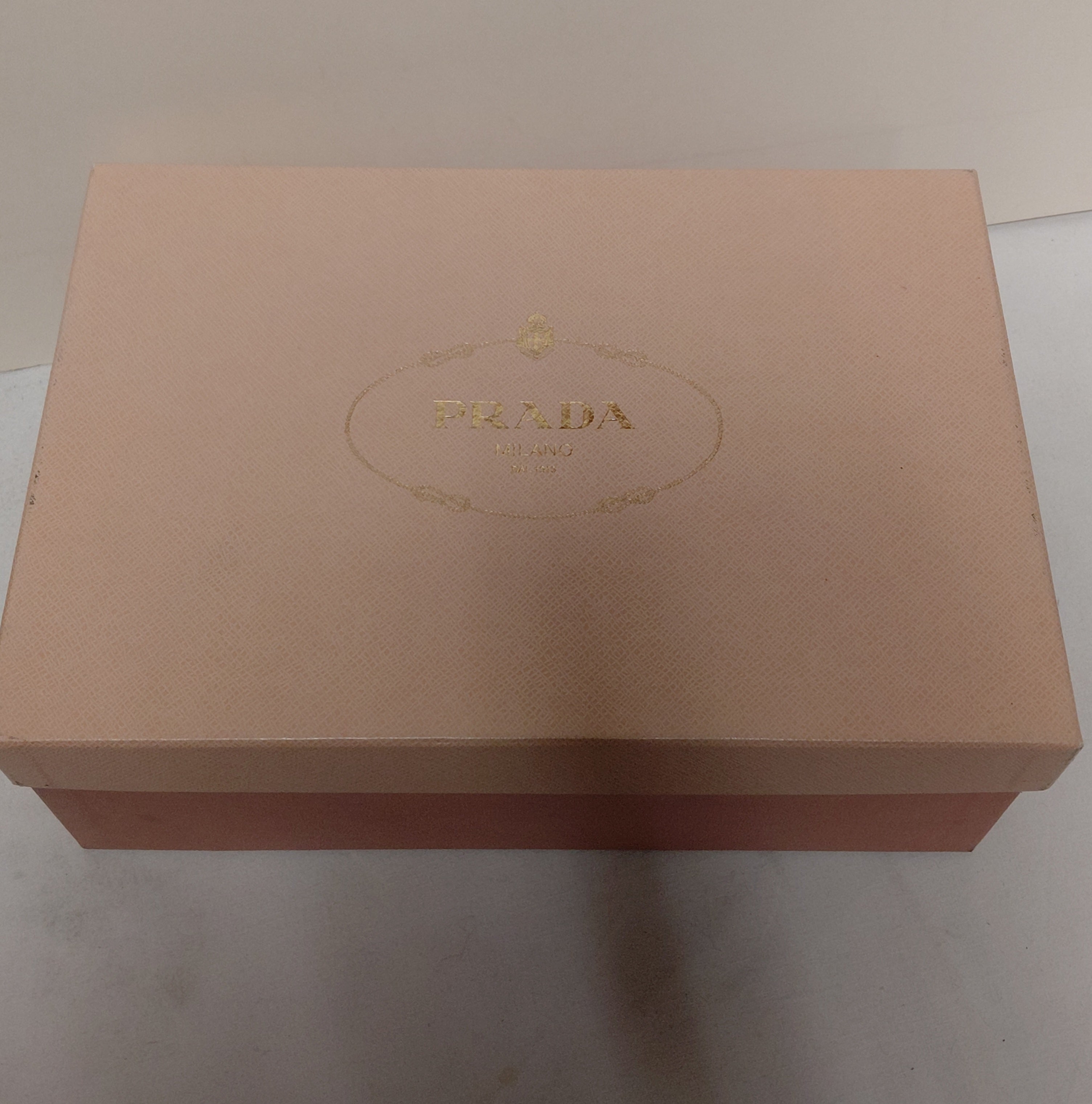 Elegante scarpe Miu Miu con certificato