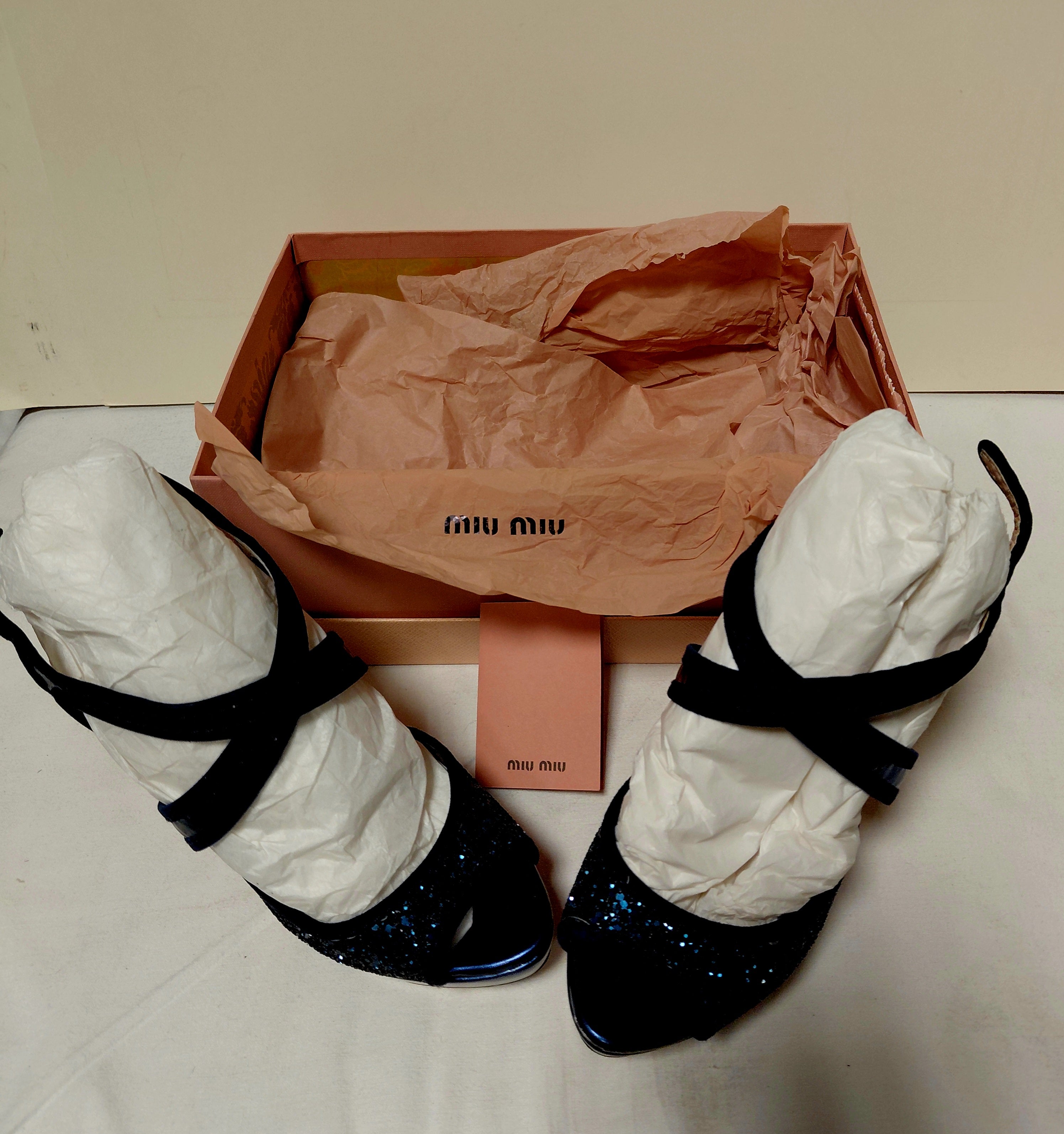 Elegante scarpe Miu Miu con certificato