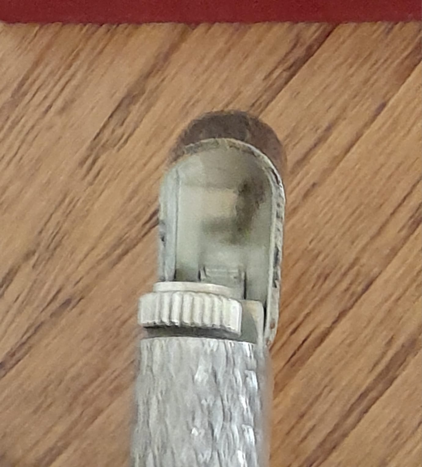 Accendino Cartier in scatola