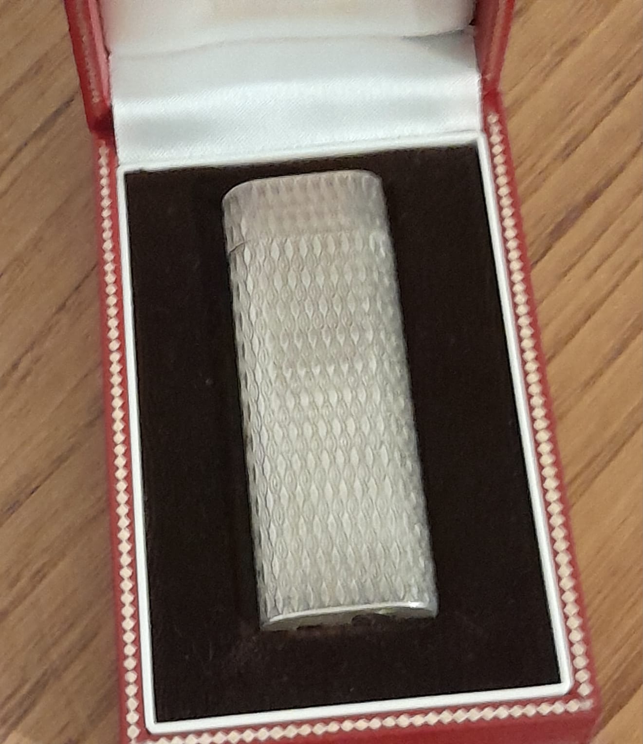 Accendino Cartier in scatola